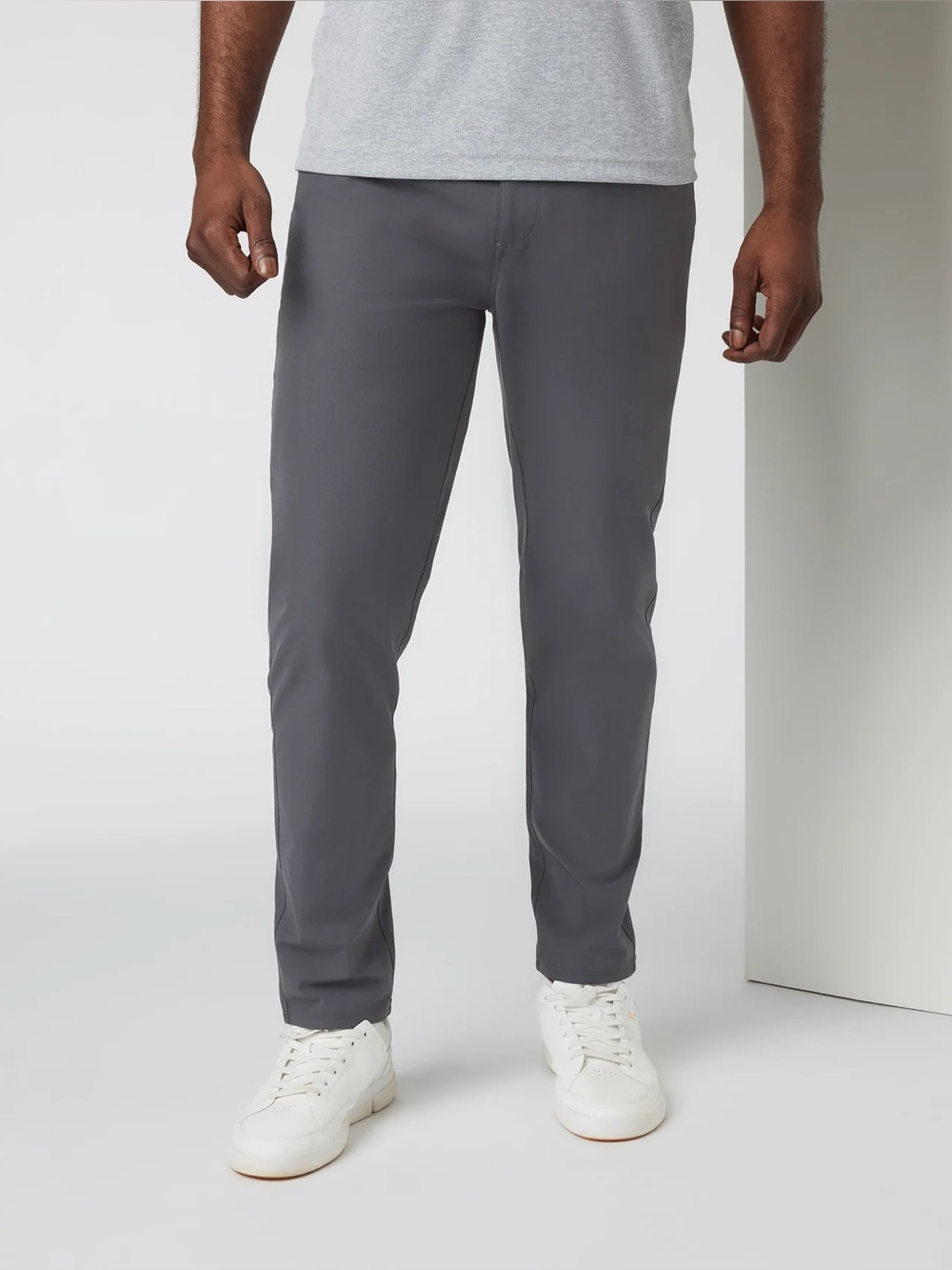 Vuori Meta Pant Athletic Slim Fit in Charcoal